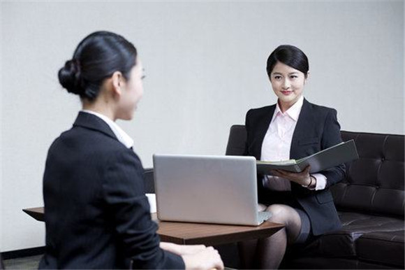 创造自己的职业路径：应届生如何寻找创业机会？